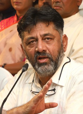 Sleaze CD case: Woman's parents name Shivakumar before SIT Sleaze CD case: Woman's parents name Shivakumar before SIT