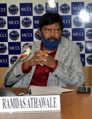 Athawale seeks Prez's rule in Maha post Vaze's arrest Athawale seeks Prez's rule in Maha post Vaze's arrest