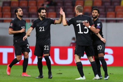 Germany beat Romania 1-0 to top group Germany beat Romania 1-0 to top group