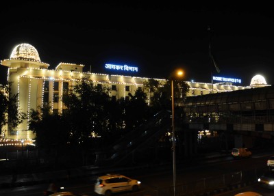 IT raids on 2 Chennai-based groups reveal Rs 1k cr undisclosed income IT raids on 2 Chennai-based groups reveal Rs 1k cr undisclosed income