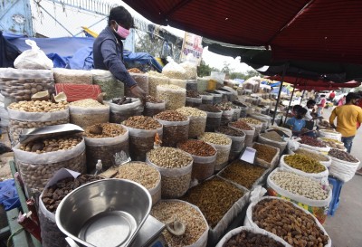 Inflationary risk: India's WPI rises to 27-month high in Feb Inflationary risk: India's WPI rises to 27-month high in Feb