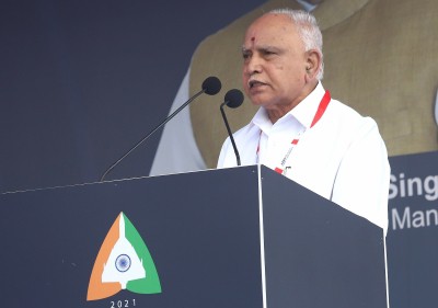 Follow Covid guidelines strictly to control pandemic: Yediyurappa Follow Covid guidelines strictly to control pandemic: Yediyurappa
