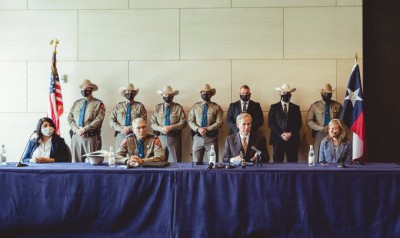 Texas Guv slams federal policy on migrant kids Texas Guv slams federal policy on migrant kids