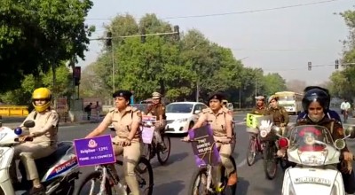 Delhi police acknowledge the women power on Women's Day! Delhi police acknowledge the women power on Women's Day!