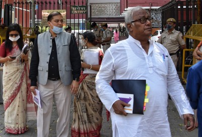 Free and fair elections a distant reality in West Bengal, says Trinamool memorandum to EC Free and fair elections a distant reality in West Bengal, says Trinamool memorandum to EC