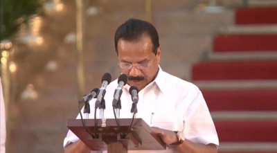 Sadananda Gowda flays six K'taka ministers for seeking restraining order Sadananda Gowda flays six K'taka ministers for seeking restraining order