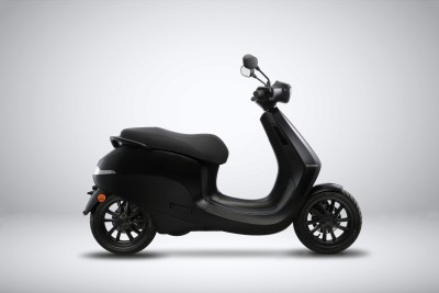 Ola showcases 1st electric scooter, aims 1 cr bikes by 2022 Ola showcases 1st electric scooter, aims 1 cr bikes by 2022