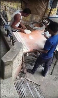 2 held for allegedly spitting on rotis in Delhi hotel 2 held for allegedly spitting on rotis in Delhi hotel