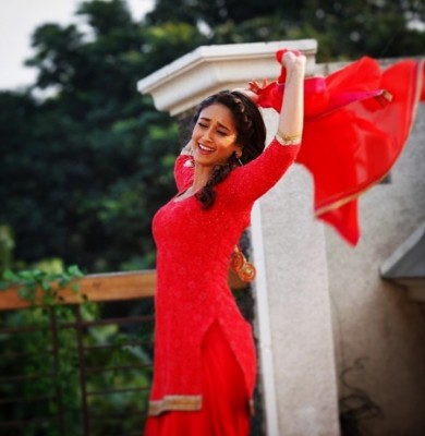 Ileana's 'killer workouts' have made her arms sore Ileana's 'killer workouts' have made her arms sore