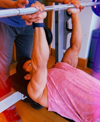 Pulkit Samrat has 2 weeks to achieve lean body for 'Fukrey 3' Pulkit Samrat has 2 weeks to achieve lean body for 'Fukrey 3'