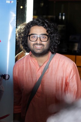 Arijit Singh turns composer with 'Pagglait' Arijit Singh turns composer with 'Pagglait'