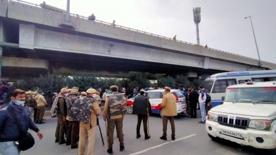 Gurugram police on high alert in view of expressway blockade Gurugram police on high alert in view of expressway blockade