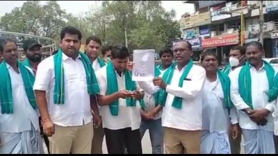 BJP's poll promise of turmeric board for TN brings Telangana Farmers on the warpath BJP's poll promise of turmeric board for TN brings Telangana Farmers on the warpath
