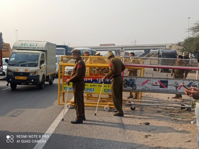 Gurugram: Driver fined Rs 5K for spreading garbage Gurugram: Driver fined Rs 5K for spreading garbage