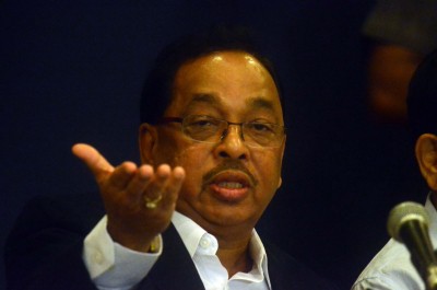 BJP leader Narayan Rane demands President's Rule in Maharashtra BJP leader Narayan Rane demands President's Rule in Maharashtra
