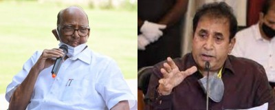 Pawar protecting Deshmukh, not speaking truth: Fadnavis Pawar protecting Deshmukh, not speaking truth: Fadnavis