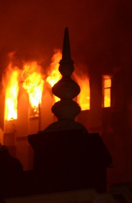Major fire breaks out at a building in Kolkata Major fire breaks out at a building in Kolkata