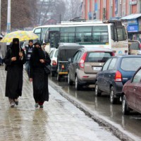 Rain, light snow lash J&K