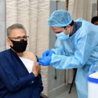 Pakistani President, wife receive Covid vaccine jabs
