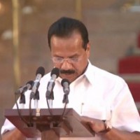 Sadananda Gowda flays six K'taka ministers for seeking restraining order