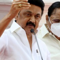 Wary Of Cong leaders jumping fence, DMK reduces its seats