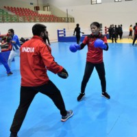 Mary Kom, Panghal one win away from medal in Spain