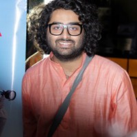 Arijit Singh turns composer with 'Pagglait'
