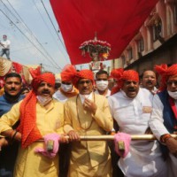 Maha Shivratri: Shivraj pulls chariot during 'Shiv Baraat'