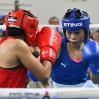 Ace boxer Mary Kom enters 51kg semis, ensures medal