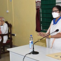 'Khela' will end, 'vikas' start: Modi tells Didi