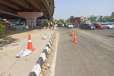 Gurugram: Woman jumps to death from flyover Gurugram: Woman jumps to death from flyover