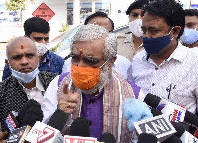 'Avoid shortcuts': MoS Environment to farmers on stubble burning