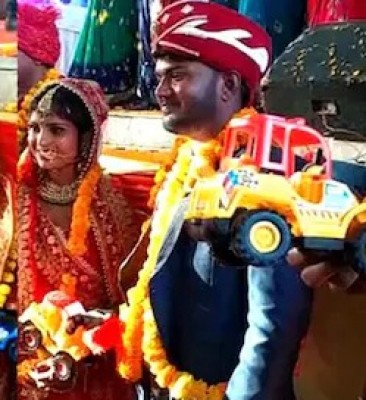 'Bulldozers' given as gifts in wedding in UP district 'Bulldozers' given as gifts in wedding in UP district