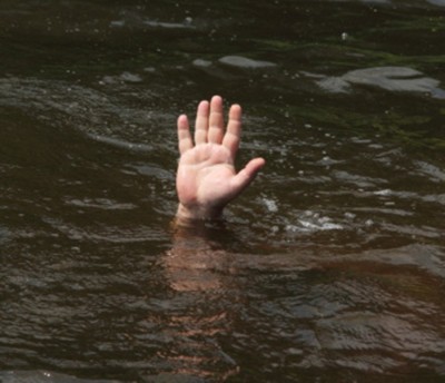 Three drown in Telangana lake trying to save each other Three drown in Telangana lake trying to save each other