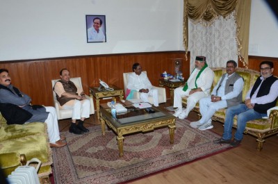 Telangana CM on anti-BJP mission, meets Rakesh Tikait, Subramanian Swamy