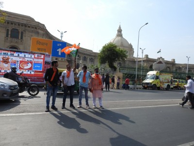 BJP leading in 248 seats in UP, SP in 112 BJP leading in 248 seats in UP, SP in 112