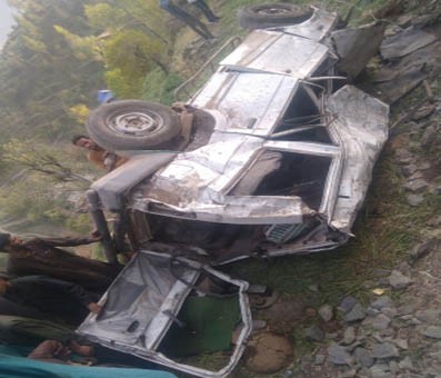 7 of marriage party killed in road accident in J&K's Poonch 7 of marriage party killed in road accident in J&K's Poonch