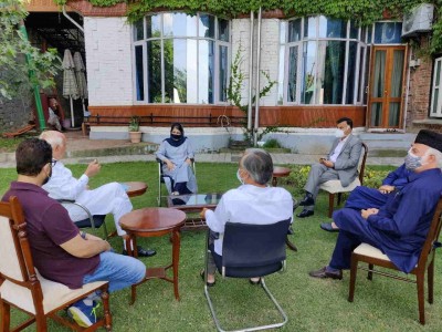 Kashmir politicians condemn killing of SPO by terrorists Kashmir politicians condemn killing of SPO by terrorists