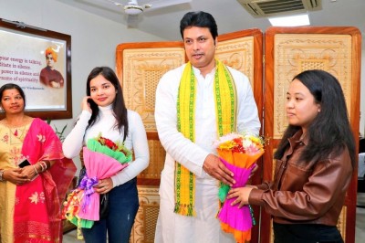 Tripura CM to bear flight expenses of students returning from Ukraine Tripura CM to bear flight expenses of students returning from Ukraine