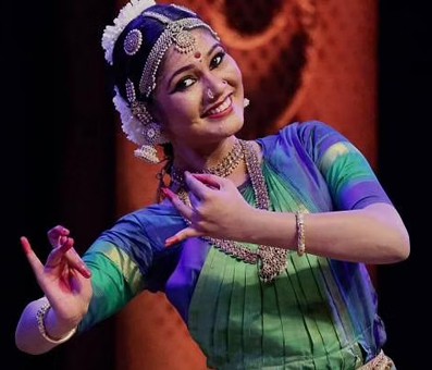 Dropped by Left-controlled temple, ex-Muslim dancer gets VHP invite to perform Dropped by Left-controlled temple, ex-Muslim dancer gets VHP invite to perform
