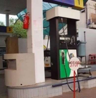 Pakistan left with only five days of diesel stocks Pakistan left with only five days of diesel stocks