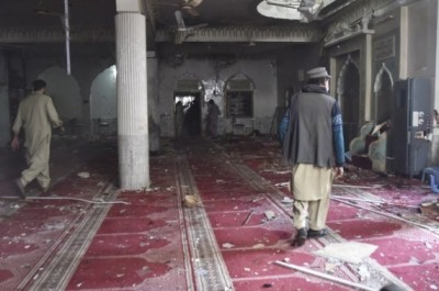 Peshawar suicide bombing of a Shia mosque raises a question: Can Pakistan's sectarian divide ever be bridged? Peshawar suicide bombing of a Shia mosque raises a question: Can Pakistan's sectarian divide ever be bridged?