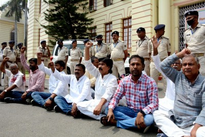 CPI-ML MLA's health deteriorates during protest outside Bihar assembly CPI-ML MLA's health deteriorates during protest outside Bihar assembly