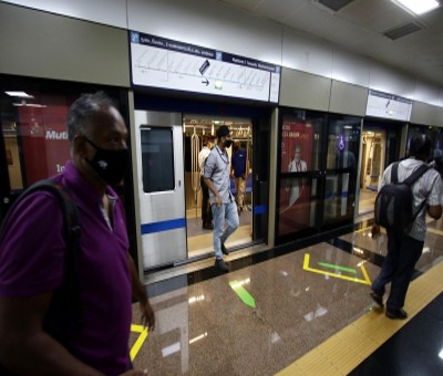 Bharat Bandh: Heavy rush in Chennai metro stations as bus services hit Bharat Bandh: Heavy rush in Chennai metro stations as bus services hit