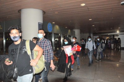 182 students return safely from war-torn Ukraine 182 students return safely from war-torn Ukraine