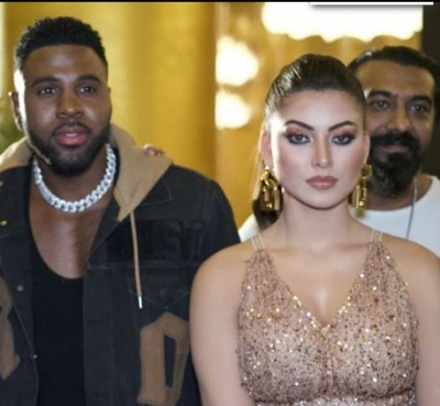 Urvashi Rautela collaborates with 'Talk Dirty To Me' hitmaker Jason Derulo Urvashi Rautela collaborates with 'Talk Dirty To Me' hitmaker Jason Derulo