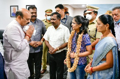 Pursuing MEA to bring back K'taka students stuck in Ukraine: CM Pursuing MEA to bring back K'taka students stuck in Ukraine: CM