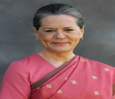 Sonia Gandhi offers to 'step back' from top role, CWC turns down Sonia Gandhi offers to 'step back' from top role, CWC turns down