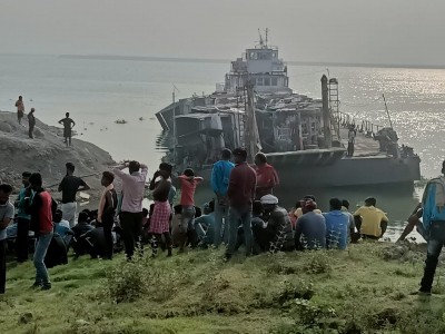 Cargo ship sinks in Bihar's Katihar Cargo ship sinks in Bihar's Katihar