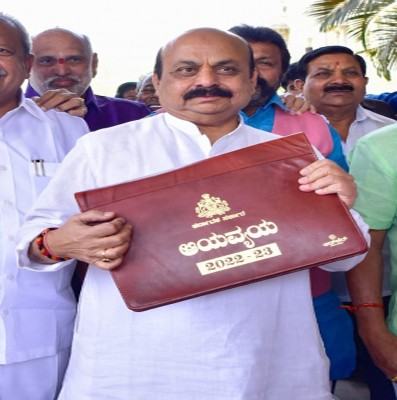 Bommai presents maiden budget, earmarks Rs 1K cr for Mekedatu project Bommai presents maiden budget, earmarks Rs 1K cr for Mekedatu project